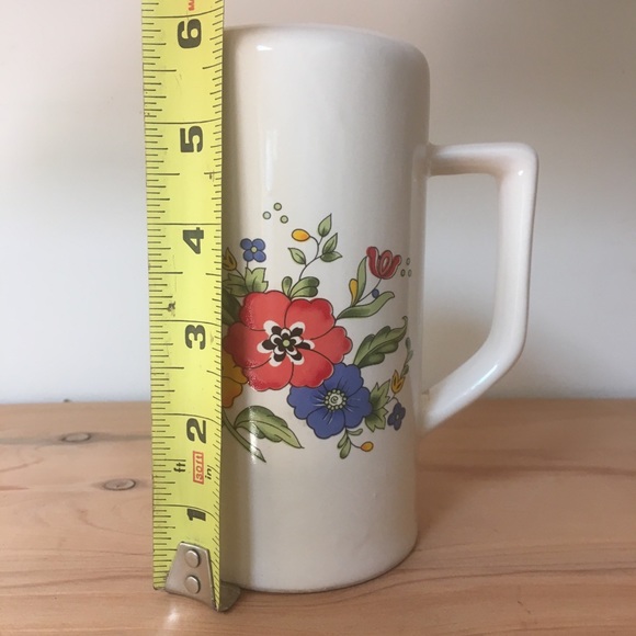 Provincial Home Concepts Stoneware Shaker - Picture 2 of 4